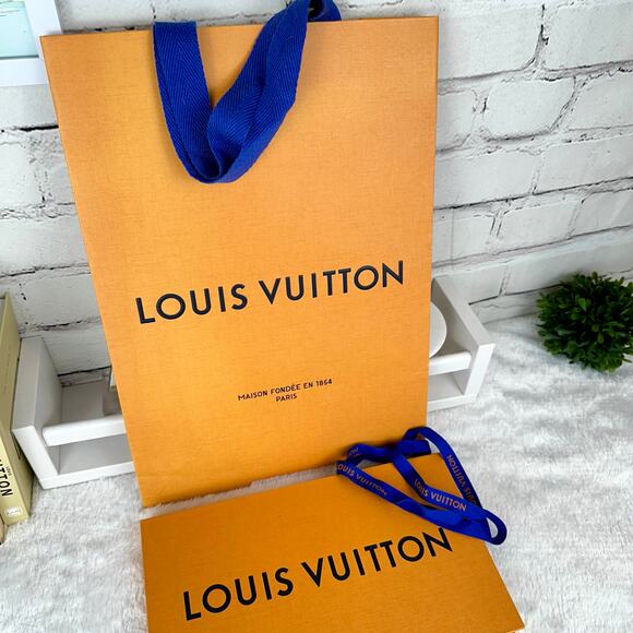Louis Vuitton Gift Card Box, shopping bag, note card envelope and ribbon set - Picture 4 of 9